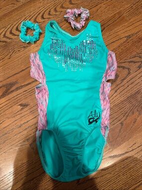 Aly GK Gymnastics Turquoise Leotard with Pink Accents Rhinestones 2 scrunchies
